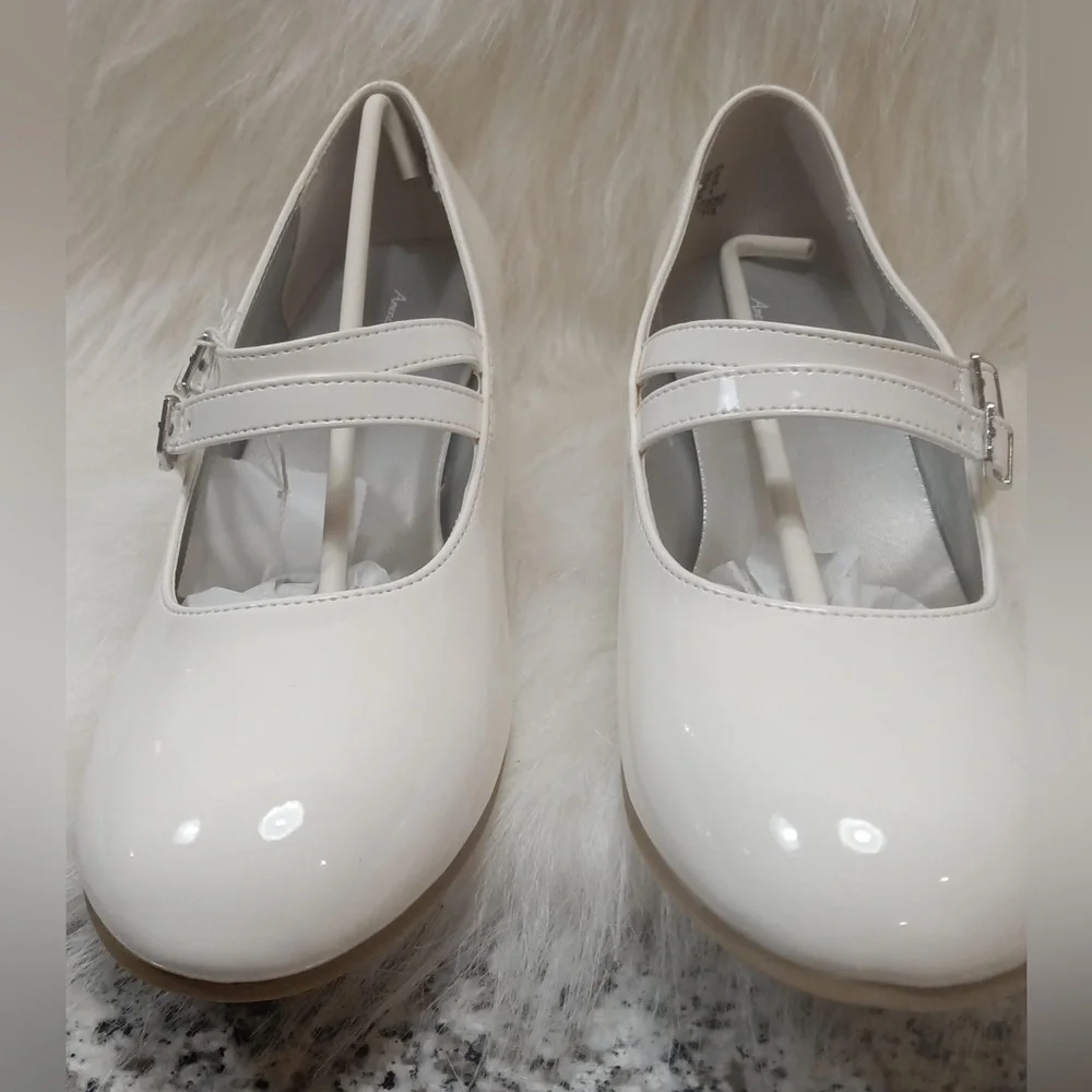 NIB American Eagle Outfitters Big Girl Pumps White, for weddings, Size 5.5